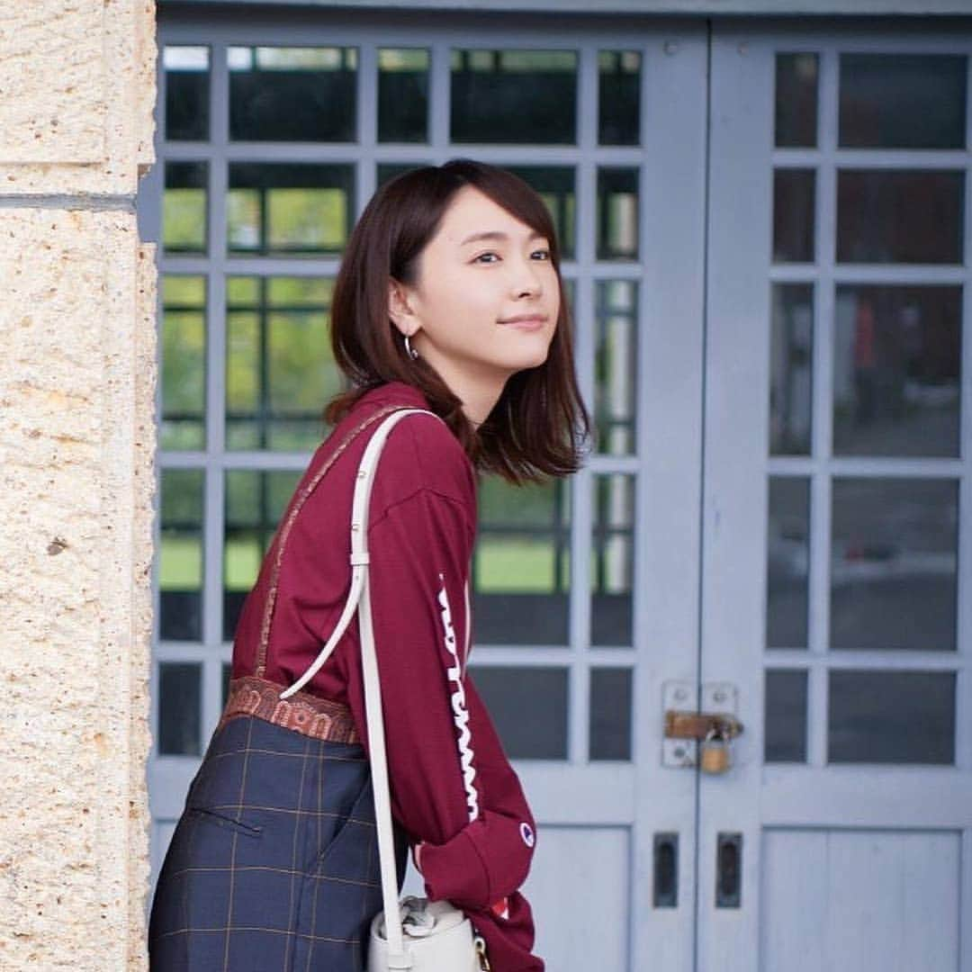 新垣結衣　ファンアカウントのインスタグラム：「1年前ぐらいかな？？ #新垣結衣#ガッキー  #新垣結衣好きな人と繋がりたい  #ガッキー可愛い」