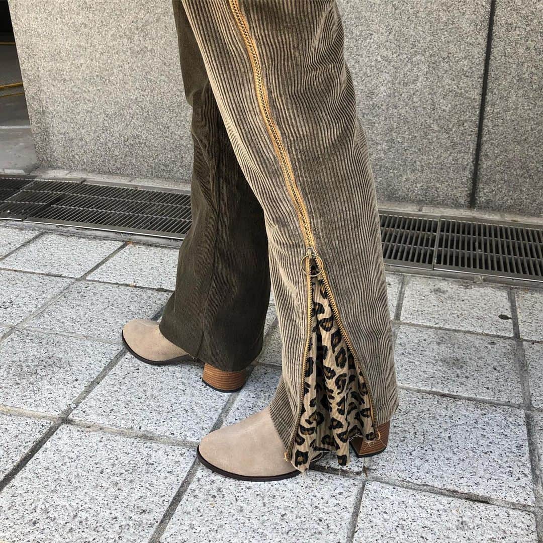 のインスタグラム：「. 🐆【 77 circa × Ray BEAMS】🐆 〜 10/25 release 〜 ． pants item no：6123-0632 price：¥29,000+tax . ☎️078-335-2720 #beams#raybeams#beamsboy#19fw#19aw#77circawomens#womensfashion#womensstyle#instafashion#fashion#outfit#ootd#code#kobe#beamskobe#神戸#ビームス#ビームス神戸#レイビームス#ビームスボーイ#ボトムス#ジャケット#ブーツ」
