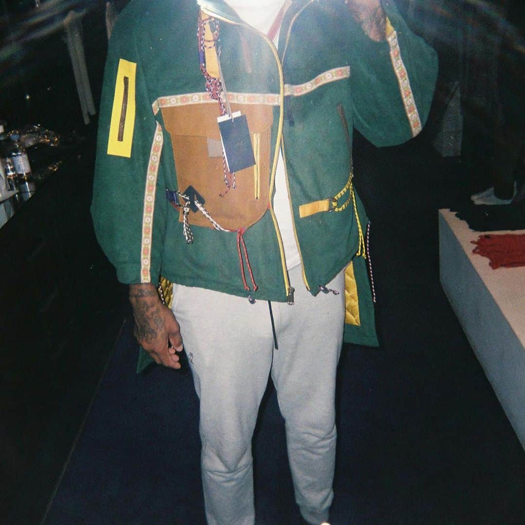 HYPEBEAST Japanさんのインスタグラム写真 - (HYPEBEAST JapanInstagram)「Back to Film：NBAのスニーカー王者  @pjtucker の爆買いダイアリー。オンコートで数々のレアキックスを着用し、ファッション界からも注目されるPJ・タッカーの東京ライフ⁠⠀ ▶︎詳細はプロフィールリンクから⁠⠀」10月23日 12時03分 - hypebeastjp