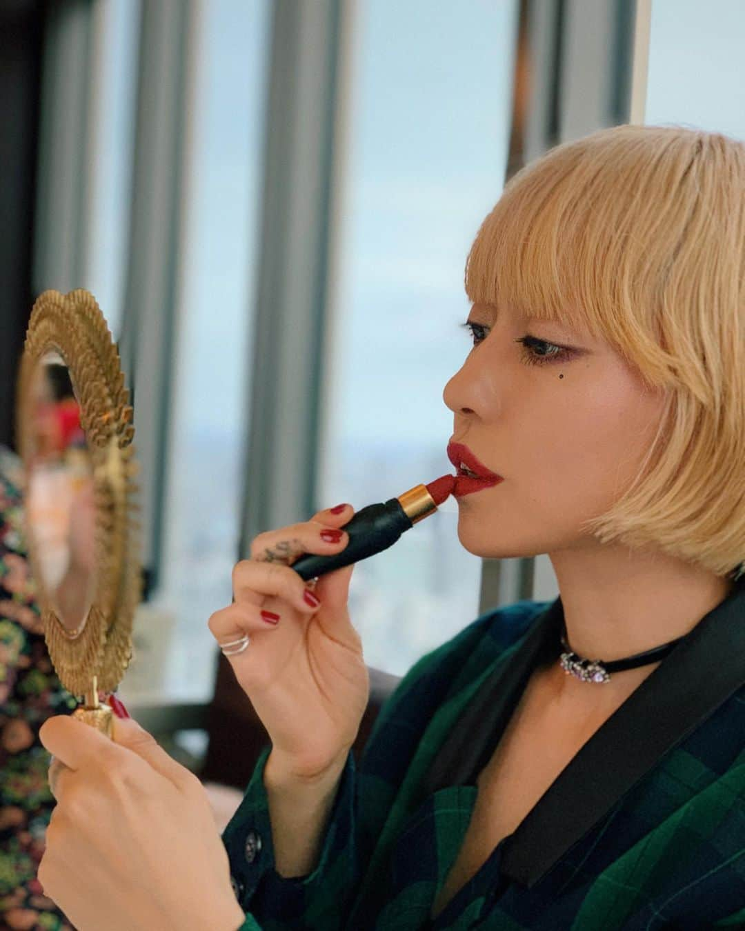 PELIさんのインスタグラム写真 - (PELIInstagram)「【VOGUE blog updated】 "メイクアップ＝美しい儀式"  先日、マンダリンオリエンタルホテルにて開催されたルブタンビューティのアフタヌーンティーに行って参りました。💄🐆🐆🐆💄@louboutinbeauty @louboutinworld  #Louboutinbeauty #LoubiLeopard #TokyoMandarinOrientalHotel #vogueblog #voguejapan #VOGUE URLはストーリーズから☝️💫」10月23日 12時29分 - peli4649