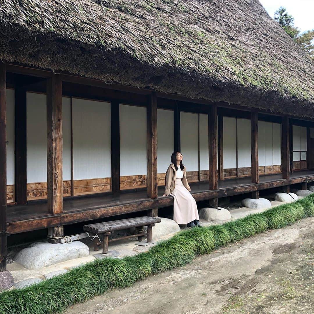 うえむらちかのインスタグラム：「#白川郷 その1﻿ ﻿ #世界遺産 に登録されている﻿ 白川郷・五箇山の合掌造り集落🏘﻿ ﻿ 空気がきれい✨﻿ ﻿ ﻿ #岐阜 #岐阜旅 #岐阜旅行 #旅スタグラマー﻿ #旅行 #タビジョ #旅女 #旅女子 #国内旅行﻿ #岐阜県 #ちか旅」