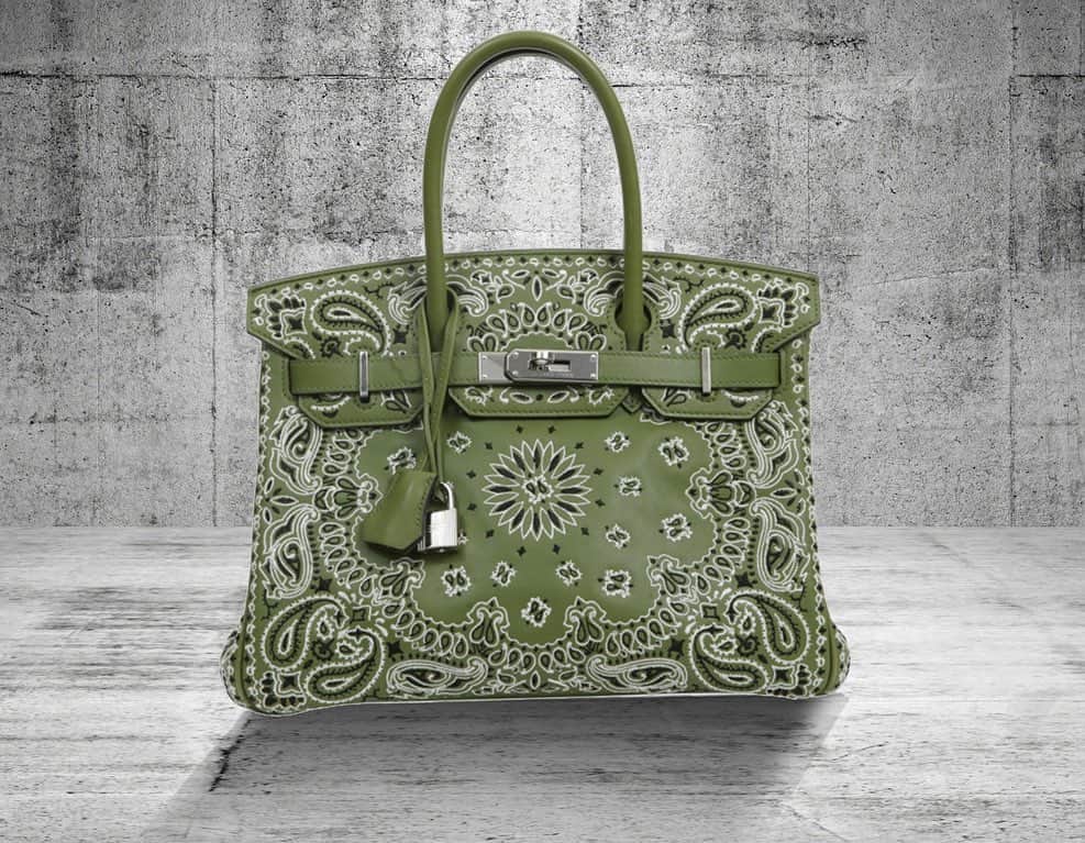 ジェイアーさんのインスタグラム写真 - (ジェイアーInstagram)「The Vintage Iconic Hermes Bag X Jay Ahr Embroidery Collection « Bandana » - Act 3 1/1 Vintage Hermès Green Birkin, size 30 Provenance: Tokyo, Japan - Year: 2010  #hermes #jayahr #jonathanriss #kelly #birkin #constance #hermes #bag #embroidery #sustainable #Art #iconsxjayahr #everyhumanisanartist #oneofakind #unique #lanecrawford #joyce #beyondesire」10月23日 13時23分 - _jay_ahr_
