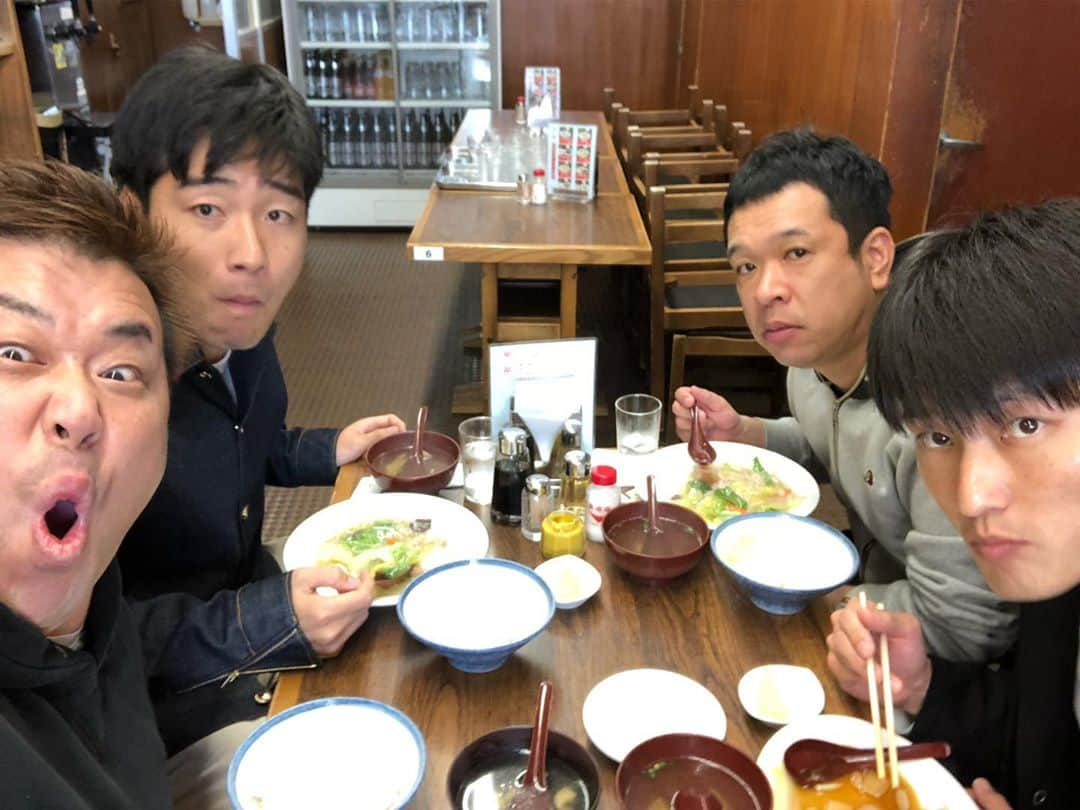 岩橋良昌さんのインスタグラム写真 - (岩橋良昌Instagram)「同期飯 #ジャルジャル #プラスマイナス #一芳亭」10月23日 14時34分 - maeeeeen1084