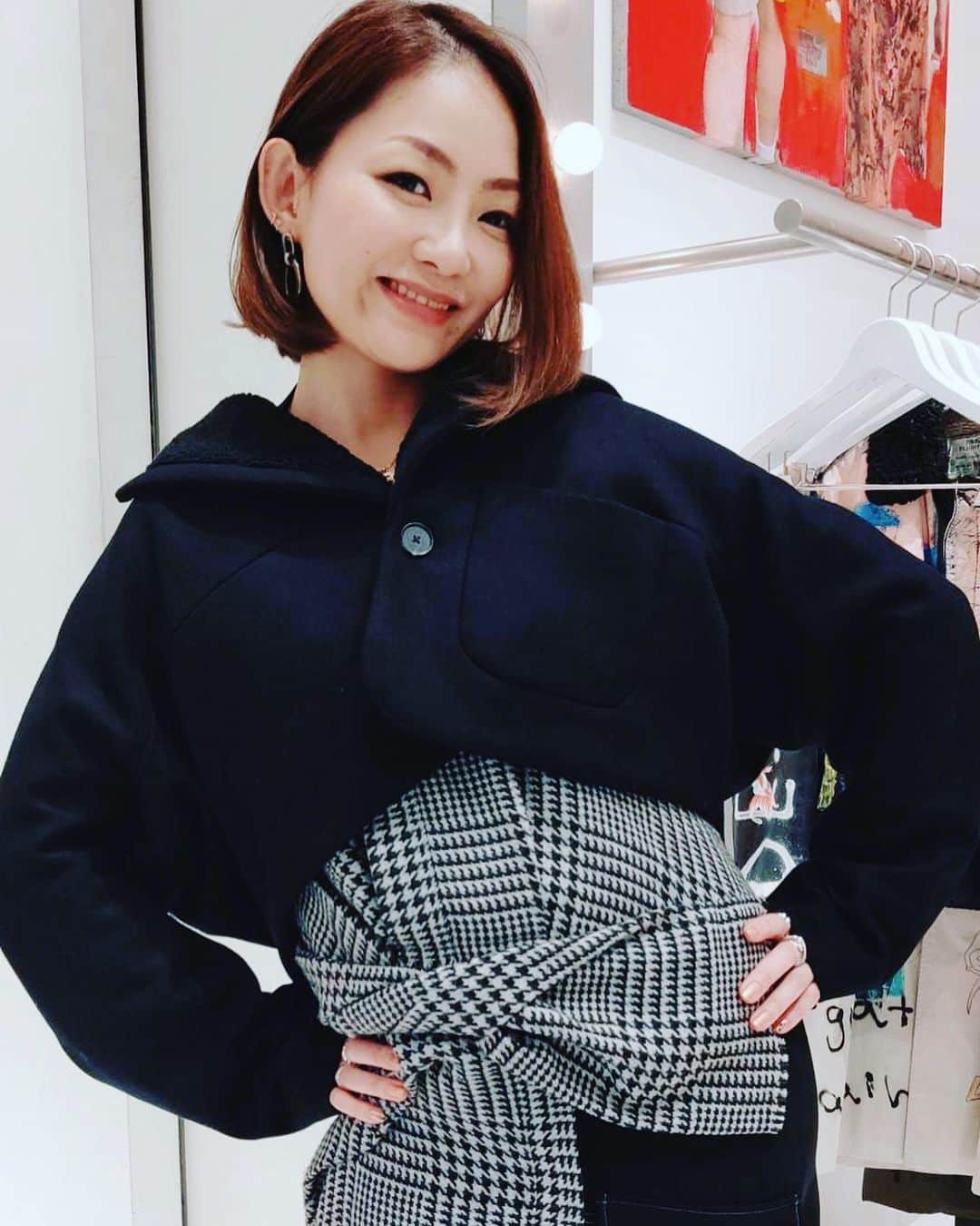 宮本美季のインスタグラム：「年々個性強めの洋服が好きな宮本さん。  #大好き過ぎる #新宿のルミネ #destinationtokyo  #普通じゃない」