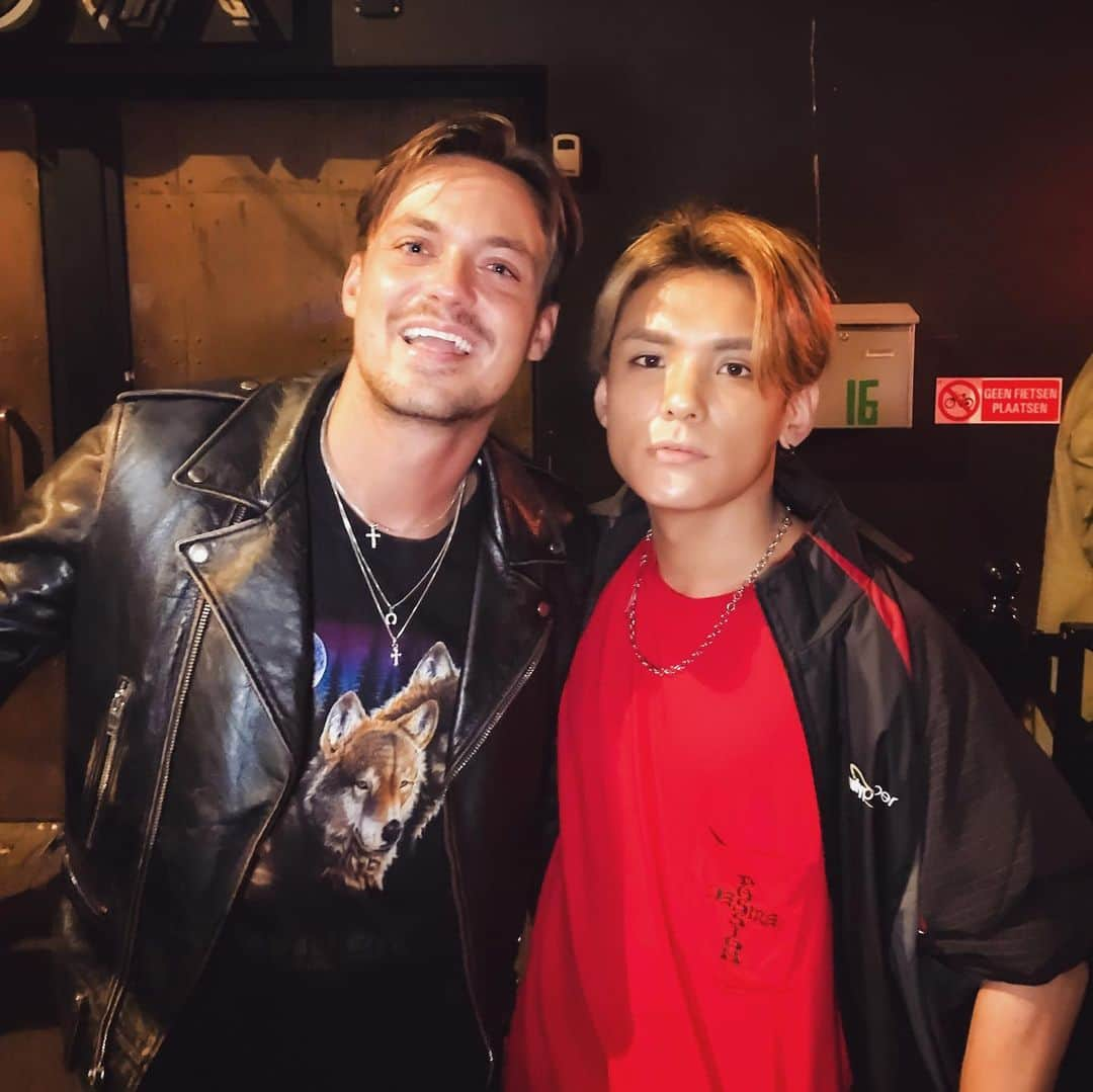 KSUKEさんのインスタグラム写真 - (KSUKEInstagram)「Thanks Julian!!🥰🇳🇱🇯🇵 @itsjulianjordan  #同じ歳くらいに見えるけど6つもおじさんなワシ😂」10月23日 14時59分 - ksuke_jpn