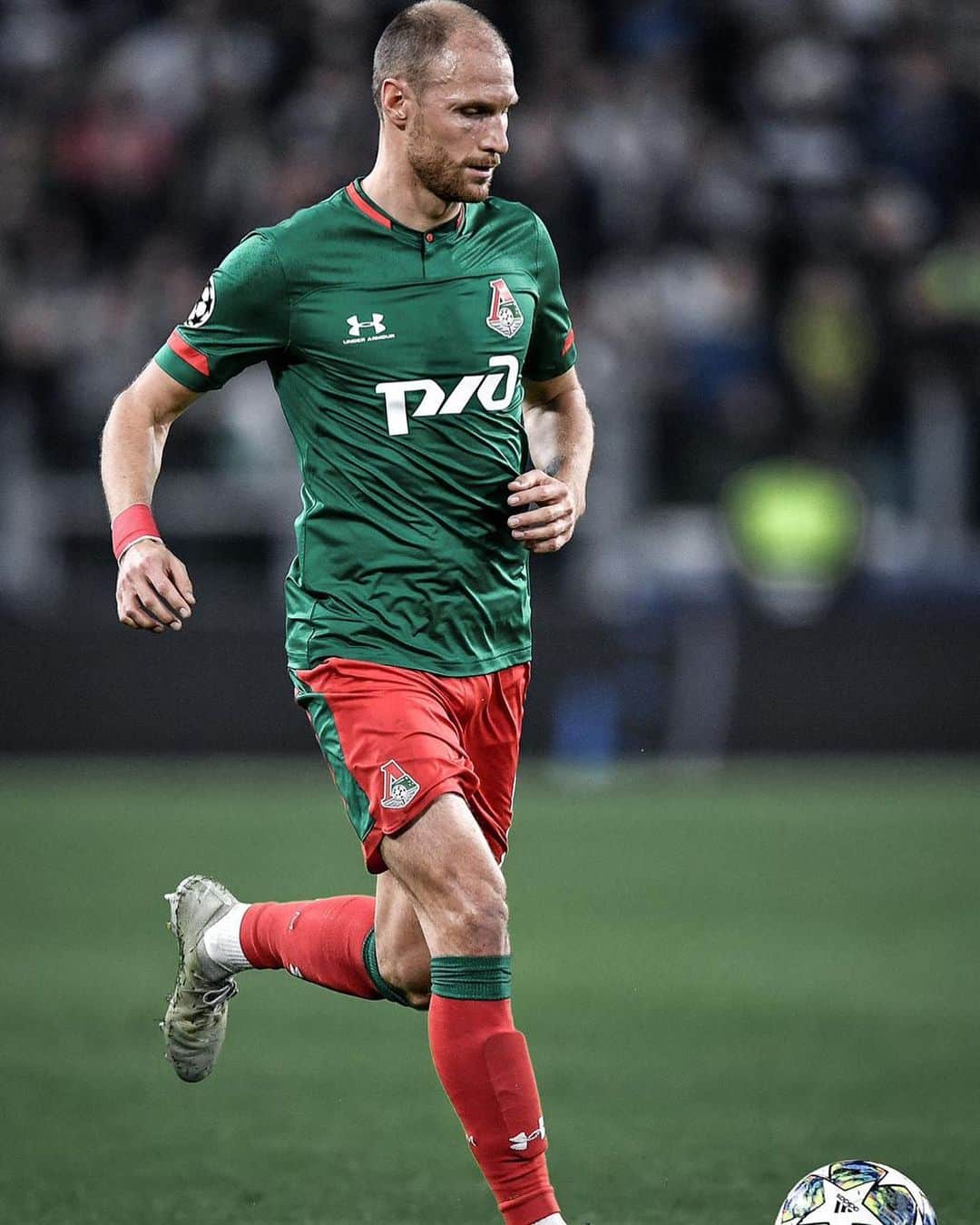 ベネディクト ヘーヴェデスさんのインスタグラム写真 ベネディクト ヘーヴェデスinstagram Difficult Conditions Today And We Just Brought One Point Back To Moscow Now We Re Looking Forward To The Next Challenge Against Juventus On Wednesday Let S Go