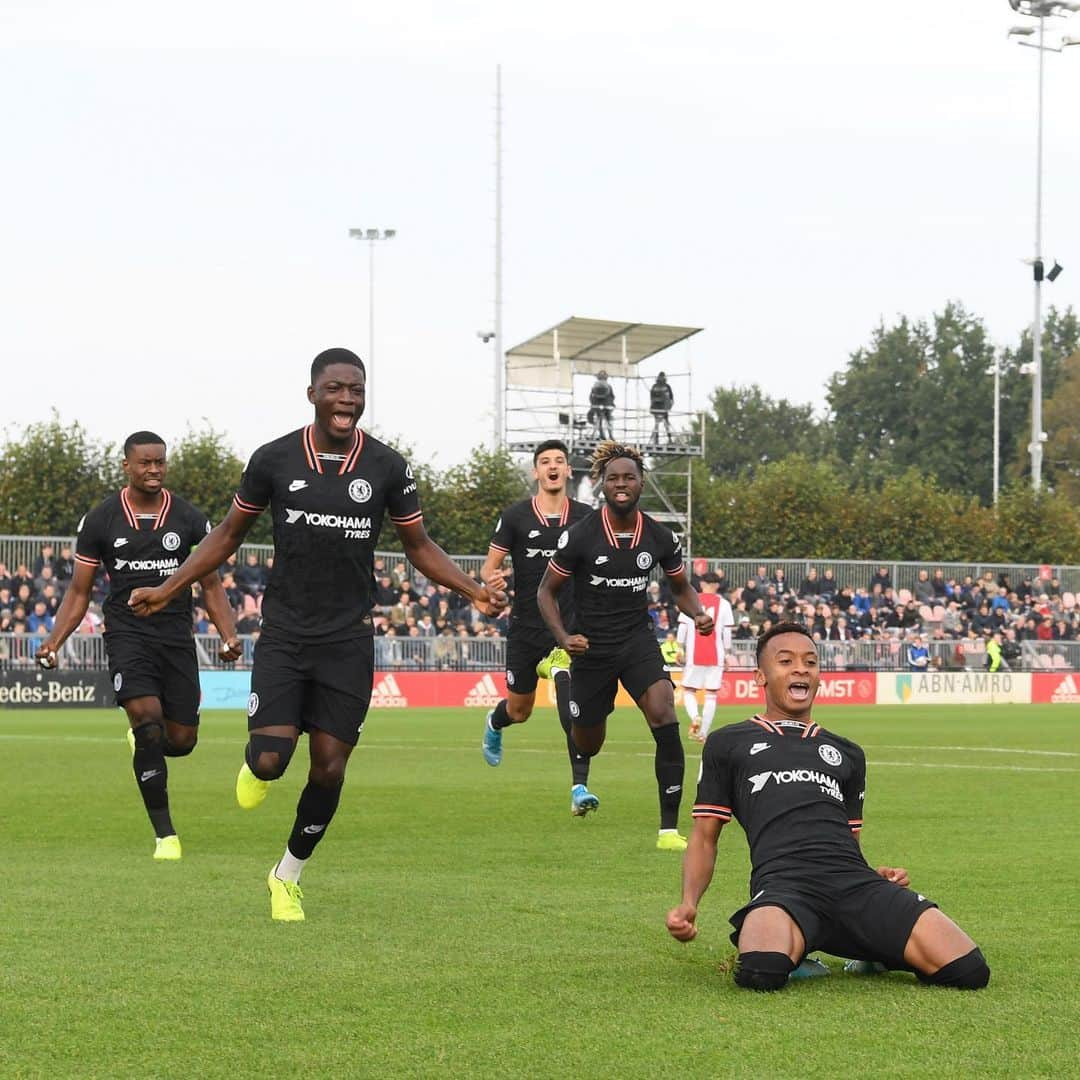 チェルシーFCさんのインスタグラム写真 - (チェルシーFCInstagram)「Chelsea Under-19s beat Ajax 1-0 earlier in the UEFA Youth League! Well done, lads! 👏 #CFC #Chelsea #UYL」10月24日 0時52分 - chelseafc