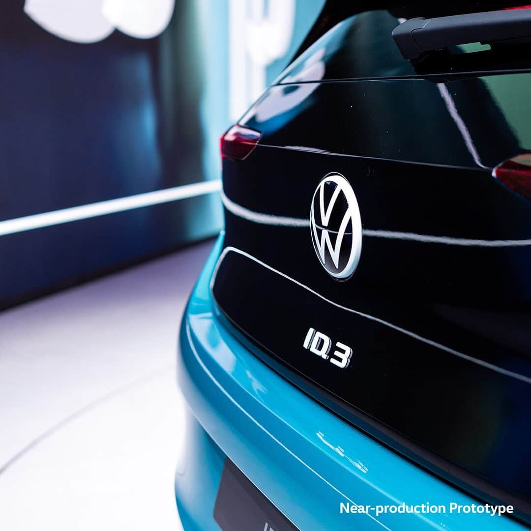 フォルクスワーゲンさんのインスタグラム写真 - (フォルクスワーゲンInstagram)「Experience a totally new way to drive. The all-electric ID.3 has arrived. #NowYouCan #vwid3 #volkswagen #vw」10月24日 1時21分 - volkswagen