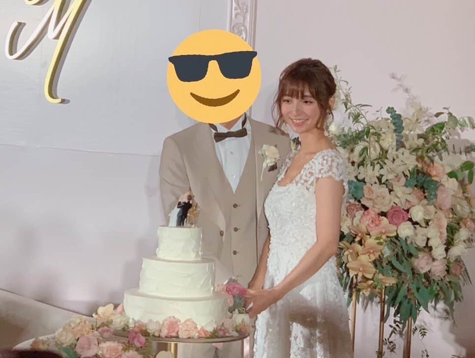 折井あゆみさんのインスタグラム写真 - (折井あゆみInstagram)「麻里子の結婚パーティーへ💒  ウエディングドレス姿の麻里子はとっても綺麗でした👰  AKBのメンバーや、スタッフさんにも久々の再会。  みんなすっかり大人な女性になったけど、笑顔で「あゆ姉」って話しかけてくれるみんなが愛おしくて、 私の20代前半は彼女達の為にあったなぁ…と懐かしくなりました。  写真に写っている一期生は、あっちゃん、ともちん、ひーちゃん、花ちゃん、なっちゃん、みーちゃん、はるな、かや、りさ、ゆきちゃん、しほちゃん、私です。  いつか、また全員で会いたいな。  麻里子、素敵な旦那さんと末永くお幸せに…💐 #上からマリコ #玄米婚 #篠田麻里子 #折井あゆみ #AKB48 #初期メン」10月24日 1時24分 - ayumi_orii720