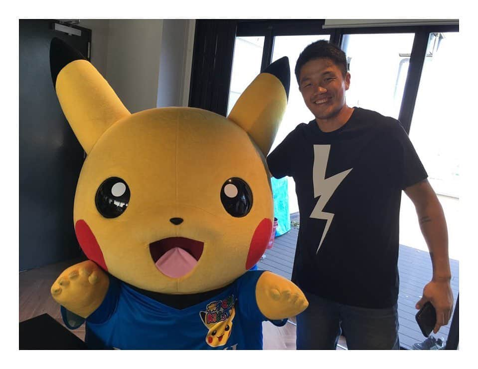 チョン・ソンリョンさんのインスタグラム写真 - (チョン・ソンリョンInstagram)「フロンターレとポケモンKidsTVのコラボ動画近日公開  #ポケモンKidsTV #⚡️」10月23日 17時14分 - jung.sung.ryong