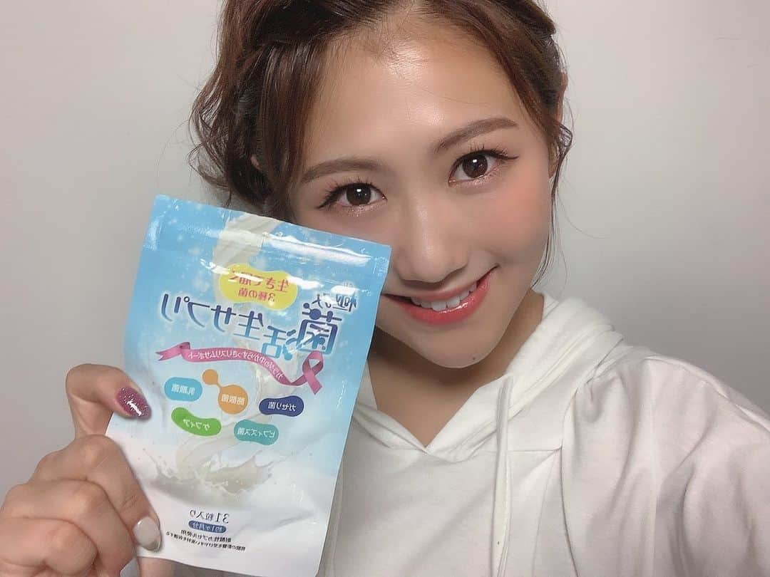 西野未姫さんのインスタグラム写真 - (西野未姫Instagram)「前回のサマースタイルアワードに向けて、食事制限や体調管理がが本当に大変でした💦  そのなかでも『便秘』にとても悩まされました😫💩 お腹がスイカが入ってるみたいにパンパンなってしまってずっと重く、苦しかった😭 「便秘」が苦しい話を友達にしてたら「腸活」をしたほうがいい！って言われたんです😳  なので、今回は「腸活」を取り入れて本格にダイエットに 挑戦してみようと思います🔥  1日1粒で簡単に腸活ができると噂の「極み菌活生サプリ」を 使ってみることにしましたー！！ 便秘の方おすすめです🥺💓 ＃極み菌活生サプリ ＃便秘解消 ＃腸活 #pr」10月23日 18時18分 - nishinomiki_official