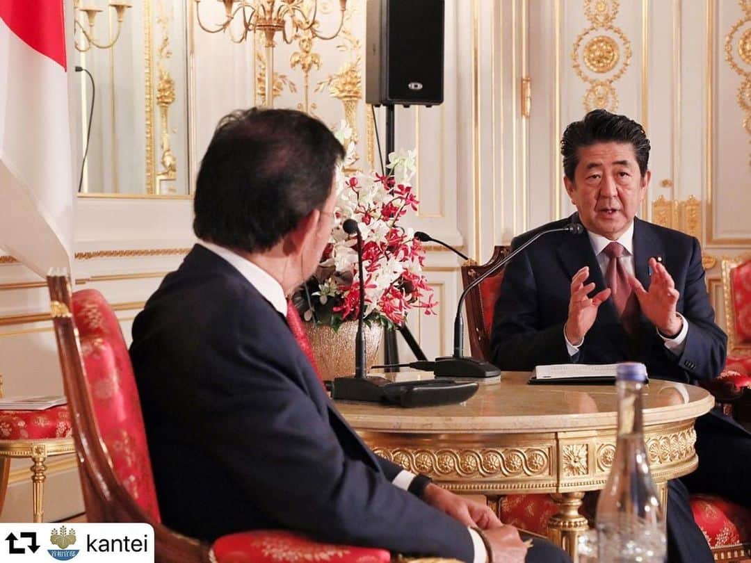 安倍晋三さんのインスタグラム写真 - (安倍晋三Instagram)「#repost @kantei ・・・ 官邸スタッフです。 本日も安倍総理は、即位礼正殿の儀に参列されたうち、20ヵ国近い国々の国王、大統領、首相らと会談を行いました。 . #ブルネイ #🇧🇳 #ボルキア国王 #マティーン王子  #マーシャル諸島 #🇲🇭 #ハイネ大統領 #ブラジル #🇧🇷 #ボルソナーロ大統領  #タイ #🇹🇭 #プラユット首相 #UAE #🇦🇪 #ハッザーア副議長 #ナウル #🇳🇷 #エニミア大統領 #即位礼正殿の儀 #首脳会談 #summitmeeting #by官邸スタッフ @shinzoabe」10月23日 18時33分 - shinzoabe