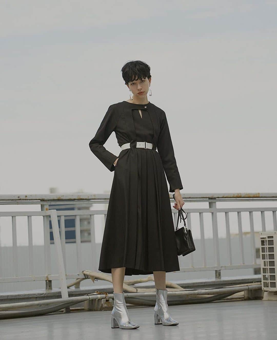 Ameri vintageさんのインスタグラム写真 - (Ameri vintageInstagram)「✔︎Restock 10.24(thu.)12:00 BELTED TUCK PLEATS DRESS shop:WEBSTORE . #ameri #amerivintage #dress #shopping #fashion #japan」10月23日 19時34分 - amerivintage