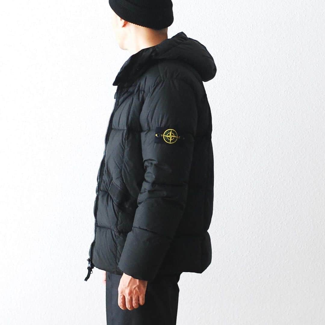 wonder_mountain_irieさんのインスタグラム写真 - (wonder_mountain_irieInstagram)「_ STONE ISLAND / ストーンアイランド "GARMENT DYED CRINKLE REPS NY DOWN" ¥140,800- _ 〈online store / @digital_mountain〉 http://www.digital-mountain.net/shopdetail/000000010418/ _ 【オンラインストア#DigitalMountain へのご注文】 *24時間受付 *15時までのご注文で即日発送 *1万円以上ご購入で送料無料 tel：084-973-8204 _ We can send your order overseas. Accepted payment method is by PayPal or credit card only. (AMEX is not accepted)  Ordering procedure details can be found here. >>http://www.digital-mountain.net/html/page56.html _ #結局ハイテク #STONEISLAND #ストーンアイランド  _ 本店：#WonderMountain  blog>> http://wm.digital-mountain.info/ _ 〒720-0044  広島県福山市笠岡町4-18  JR 「#福山駅」より徒歩10分 (12:00 - 19:00 水曜、木曜定休日) #ワンダーマウンテン #japan #hiroshima #福山 #福山市 #尾道 #倉敷 #鞆の浦 近く _ 系列店：@hacbywondermountain _」10月23日 19時50分 - wonder_mountain_