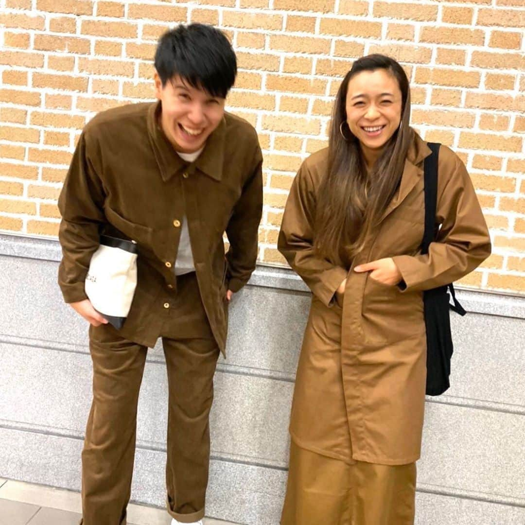 渡嘉敷来夢さんのインスタグラム写真 - (渡嘉敷来夢Instagram)「先日、にわちゃんと叙々苑に行ってきました‼︎今回のドレスコードはユニバーサルオーバーオールのセットアップ😎✨茶色って秋っぽいですね🌰🍁🍠 #universaloverall  にわちゃんとは今週末に試合です🏀だからまた今週末ね‼︎そしてまた来月ね🤣🤣 ポケ活、一緒にしてくれてありがとね🔥🔥また教えてあげるから一緒にやろうね！笑」10月23日 19時45分 - tokashiki_10