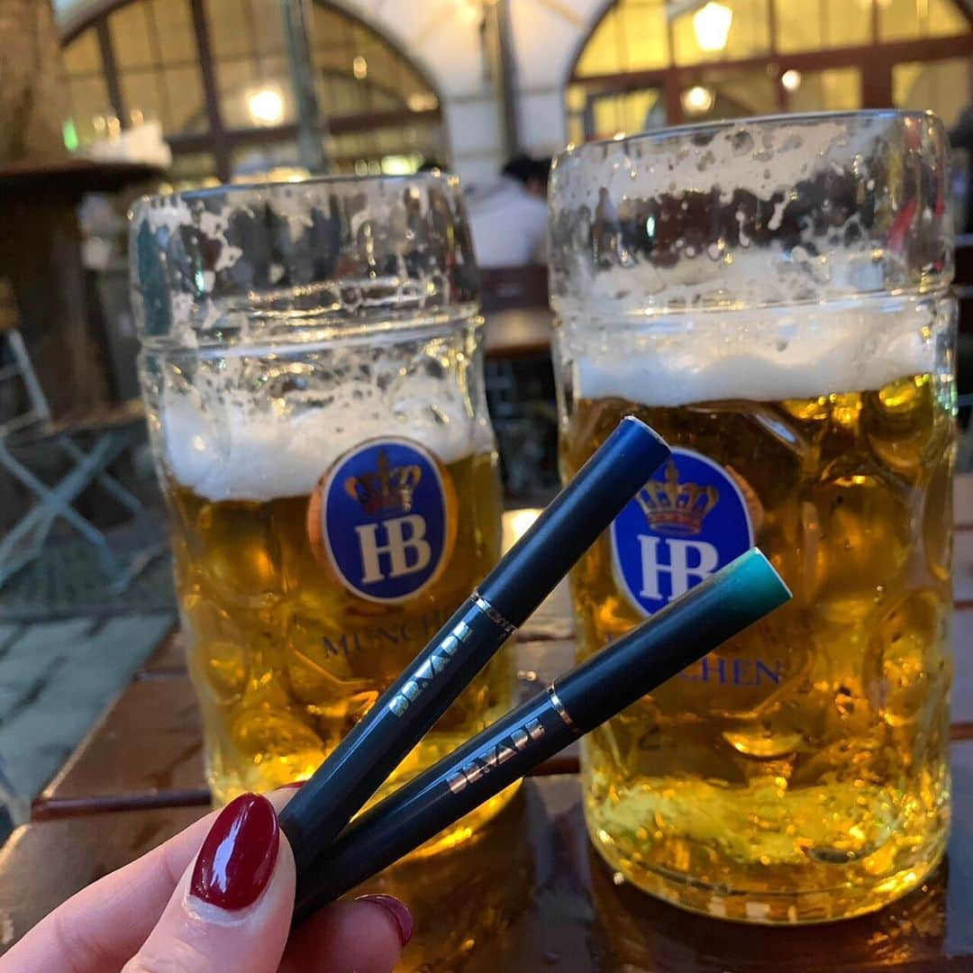 DR.VAPEさんのインスタグラム写真 - (DR.VAPEInstagram)「ドイツ🇩🇪ミュンヘン ドイツといったらビール🍻 10月といったらオクトーバーフェスト🍻 いっぱい飲んで笑って食べて楽しんで良い気分…💕 * * #DRVAPE#VAPE#OctoberFest#Munich#Germany#travelgram#traveltotheworld#instagood#travel#ドクターベープ#べイプ#オクトーバーフェスト#ミュンヘン#ドイツ#思い出#旅行#タビジョ#世界旅行#健康#旅好きな人と繋がりたい#禁煙#禁煙グッズ#タバコ#禁煙したい#旅好き#ビール#イベント」10月23日 20時05分 - dr.vape_official