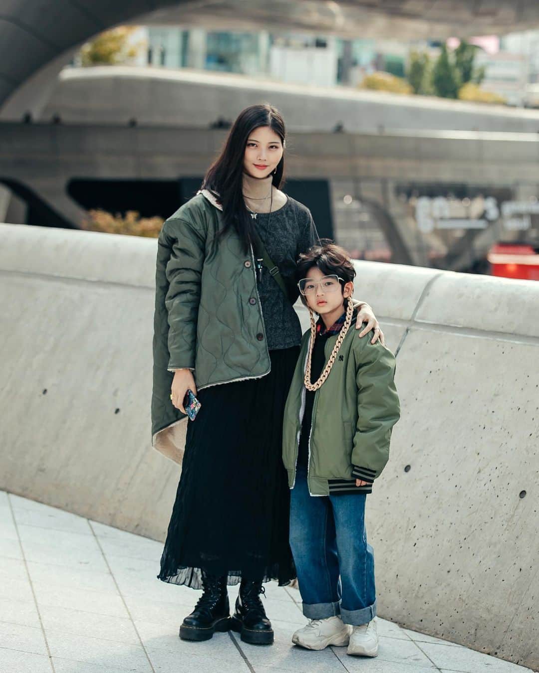가로수길 , Seoulさんのインスタグラム写真 - (가로수길 , SeoulInstagram)「SFW Street Fashion Style Thx @jooyeri 🔥🔥 이모랑 조카랑 놀러 나왔어욘 ㅎㅎ」10月23日 20時11分 - jaylim1