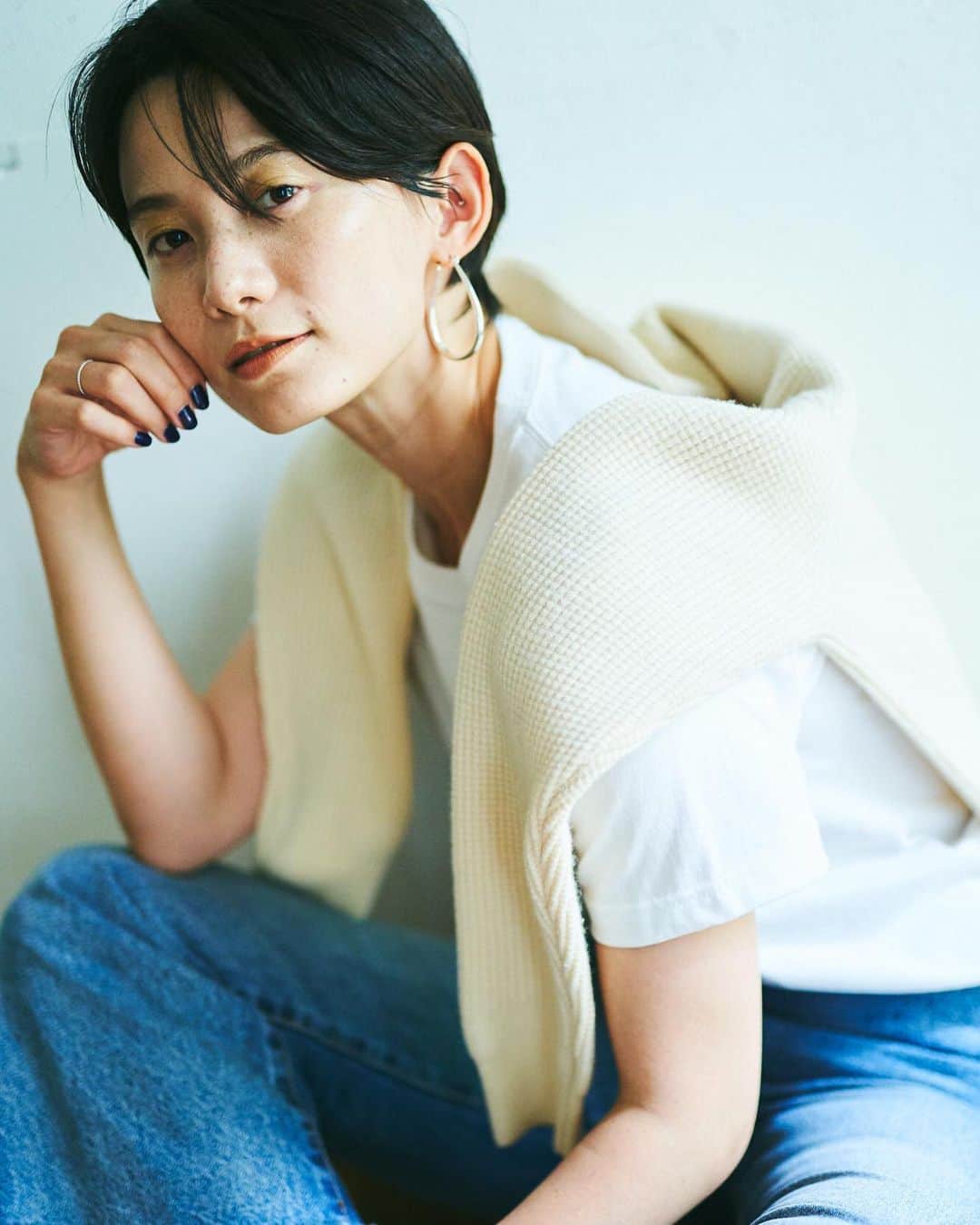 平山奈美のインスタグラム：「@mizunocanon  @konomi.hm  @onoderanoinsta .  #thankyou #denim #makeup #hairstyle #mama #casualfashion  #ショート #ハンサムショート #男の子ママ #母ちゃん #新米ママ #カジュアルコーデ #メイクアップ #ナチュラルメイク」