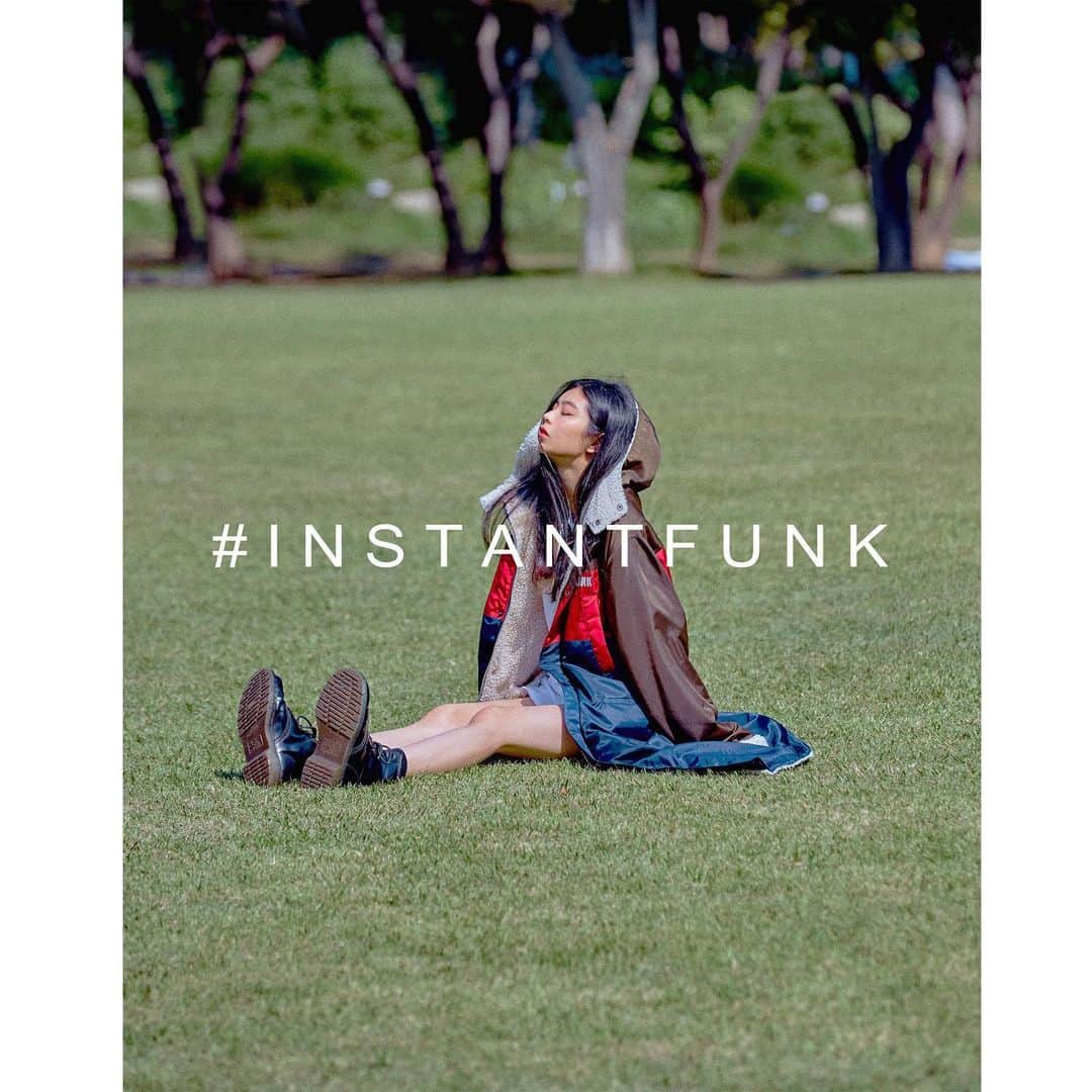 治田みずきさんのインスタグラム写真 - (治田みずきInstagram)「韓国のファッションブランド『INSTANTFUNK』のファッショングラビアを撮りました🙆‍♀️ リバーシブルのジャケットはカラーブロックを選んだよん。  Like #WINTER Like #JUMPER Like #INSTANTFUNK ⠀⠀⠀⠀⠀⠀⠀⠀⠀⠀⠀⠀⠀⠀⠀ #인스턴트펑크 #19FW」10月23日 20時24分 - miju120