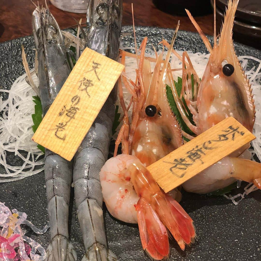 菊池かずみさんのインスタグラム写真 - (菊池かずみInstagram)「海老しゃぶ🦐 エビまみれ。 思いっきり海老が食べたい気分だった日🤤  #エビ #海老 #海老しゃぶ #この量で2人前 #たっぷり #1キロ」10月23日 21時03分 - kikku726