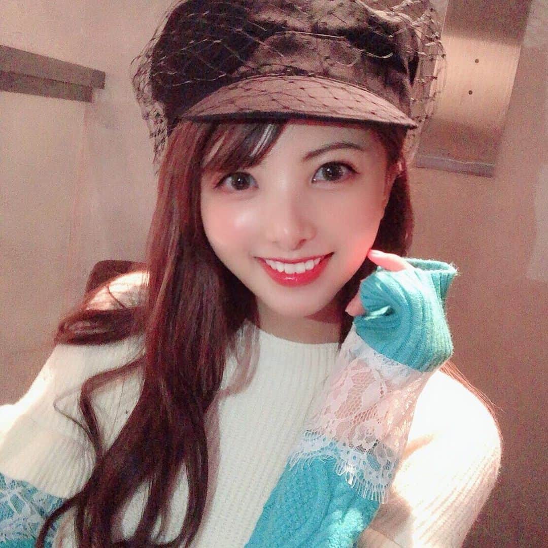 岡田栞奈のインスタグラム：「カフェデート☕️❤️ #女子会 #カフェ #麻布珈琲  #大好きな人と #デート #cafe #love」