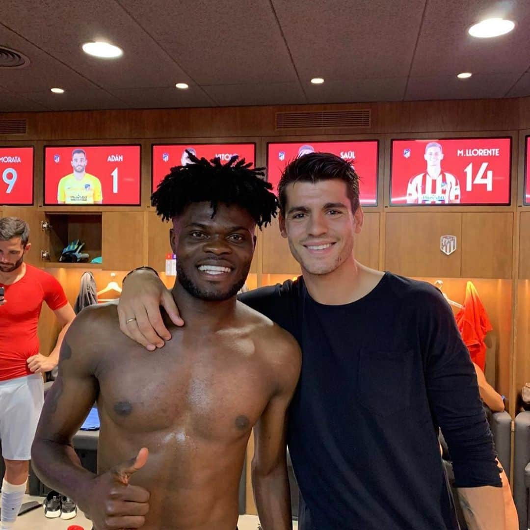 トーマス・パーテイさんのインスタグラム写真 - (トーマス・パーテイInstagram)「Felicidades hermano @alvaromorata #iloveyoubro😍😍❤️」10月23日 21時05分 - thomaspartey5