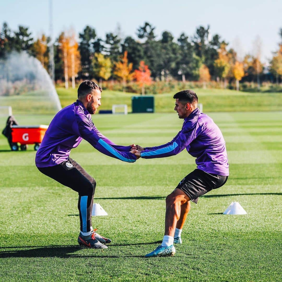 マンチェスター・シティFCさんのインスタグラム写真 - (マンチェスター・シティFCInstagram)「The morning after the night before ⭐️⠀ ⠀ #ManCity #UCL」10月23日 21時10分 - mancity