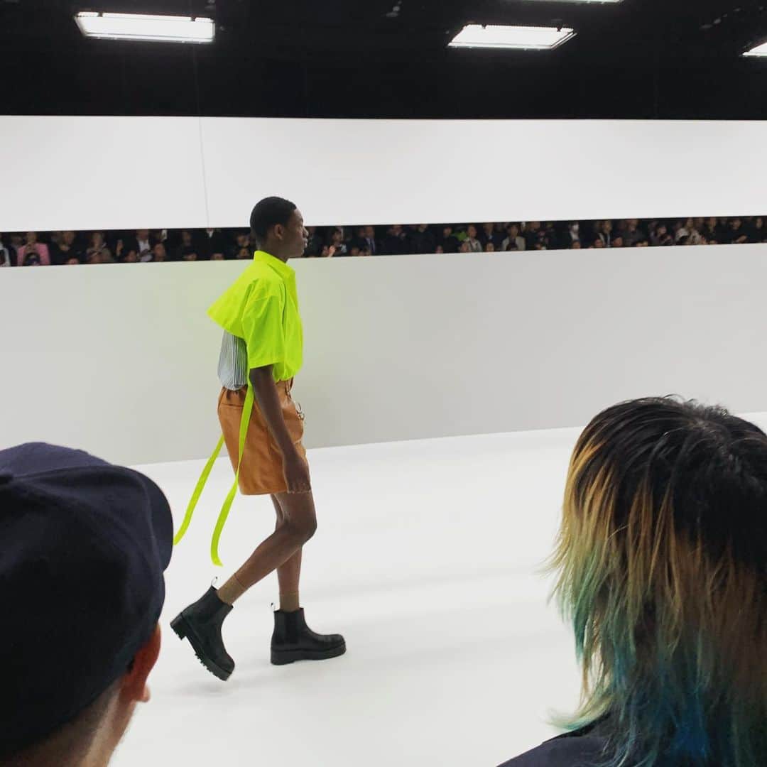 小林 ディスカスさんのインスタグラム写真 - (小林 ディスカスInstagram)「MISTERGENTLEMAN 2020 SPRING SUMMER  @mistergentleman_aoyama  RESPECT！！ @yuichiyoshii  @takeshiosumi  ちょーイケてる👱🏾‍♂️💙💙💙🏋🏼‍♂️ #tokyo #japan #fashion #mode #street #luxury #ファッション #東コレ #東京 #mistergentleman」10月23日 21時26分 - discus_kobayashi