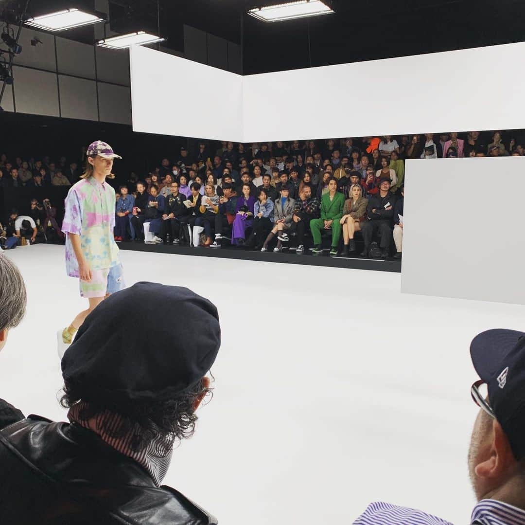 小林 ディスカスさんのインスタグラム写真 - (小林 ディスカスInstagram)「MISTERGENTLEMAN 2020 SPRING SUMMER  @mistergentleman_aoyama  RESPECT！！ @yuichiyoshii  @takeshiosumi  イケてるーっ👱🏾‍♂️💙💙💙🙏🏾 #tokyo #japan #fashion #luxury #mode #street #ファッション #東コレ　#mistergentleman #東京」10月23日 21時22分 - discus_kobayashi