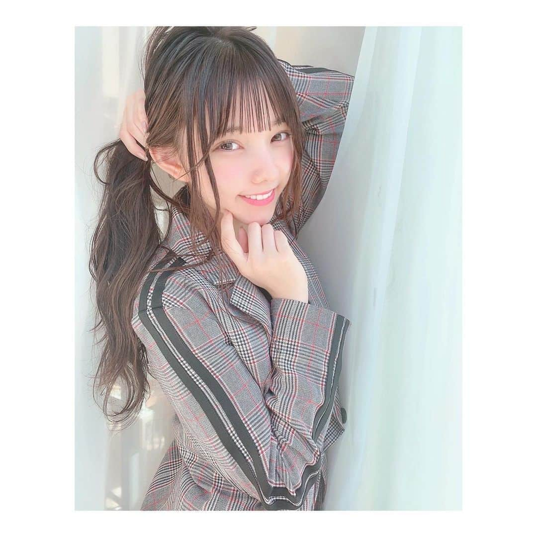 大森莉緒さんのインスタグラム写真 - (大森莉緒Instagram)「・ ・ 今日は、久しぶりに美容院に行ってきたよ😘✂️ ずっと行ってみたかった美容室に行けて嬉しかった〜🙈 ・ ・ カットとトリートメントをしてもらったよ☺︎︎✨ ・ ・ 長さはそんなに変わってないけど 量が減って頭が軽くなった☺️笑 ・ ・ #大森莉緒 #おーりお #おりおんず #美容院 #げんげんすたいる #ロングヘアー #ウェットヘア #ウェーブ巻き #hair #longhair #instalike #Instapic #good」10月23日 21時51分 - rio.ohmori