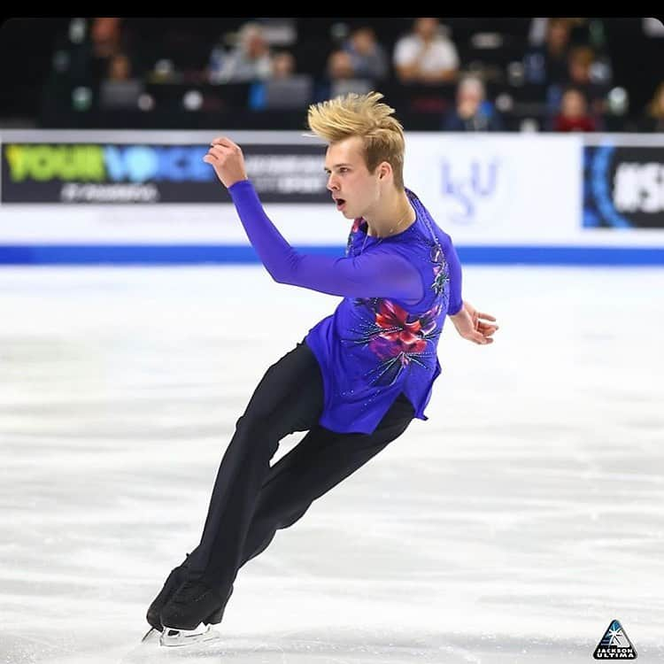 アレクセイ・クラスノジョンのインスタグラム：「Next step is #rostelecomcup 🔥🙌🏻」