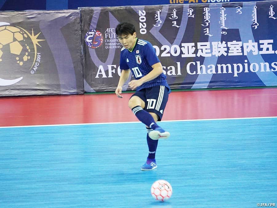 日本サッカー協会さんのインスタグラム写真 - (日本サッカー協会Instagram)「📸Match photos｜フットサル日本代表は来年2月に開催されるAFCフットサル選手権トルクメニスタン2020の出場権をかけ、マカオ代表との初戦を17-2で制しました。 ・ オルドス/中国にて開催されている本予選は東アジア7カ国(チャイニーズ・タイペイ、中国、モンゴル、香港、日本、韓国、マカオ)が参加し、4カ国と3カ国の2グループに分かれ、各グループの1位とグループ2位同士の勝者の計3カ国が来年トルクメニスタンで開催される本戦への出場権を獲得する事ができます。 ・ AFCフットサル選手権トルクメニスタン2020予選-東地区- 第1戦 フットサル日本代表　17-2（前半10-1、後半7-1）フットサルマカオ代表 2019年10月22日(火)　キックオフ時間 13:00（現地時間） Ordos Sports Centre Gymnasium（中国/オルドス） ・ 🏆AFCフットサル選手権トルクメニスタン2020予選-東地区- 10月22日(火) 13:00 第1戦 17-2 フットサルマカオ代表🇲🇴 10月24日(木) 13:00 第2戦 vsフットサル韓国代表🇰🇷 #jfa #daihyo」10月23日 22時12分 - japanfootballassociation