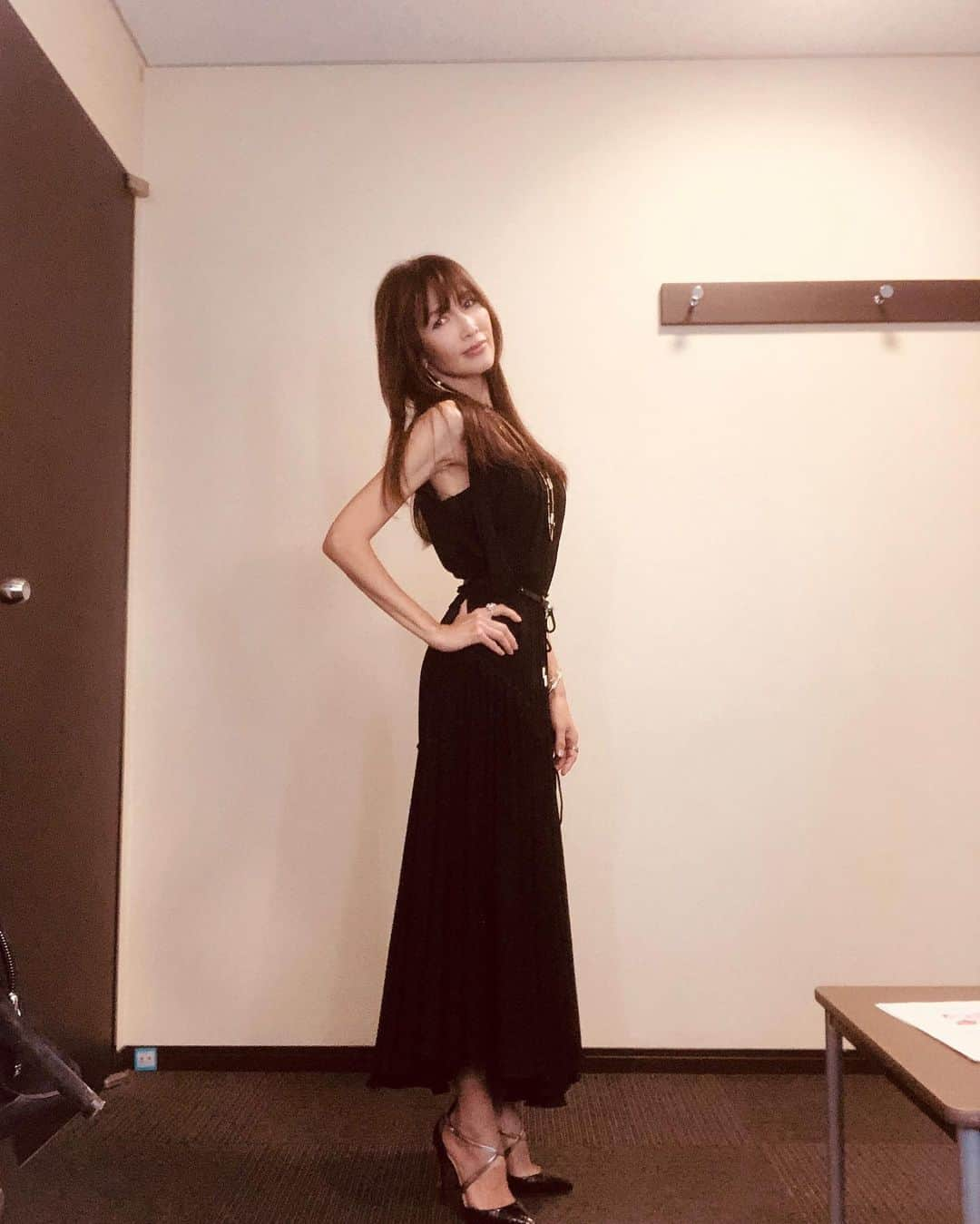 工藤静香さんのインスタグラム写真 - (工藤静香Instagram)「明石家紅白で歌わせていただきました。 さんまさんとお仕事でご一緒させて頂くのは11年振り💕 相変わらず素敵なさんまさんでしたよ！ @dsquared2  @bulgariofficial」10月23日 22時24分 - kudo_shizuka