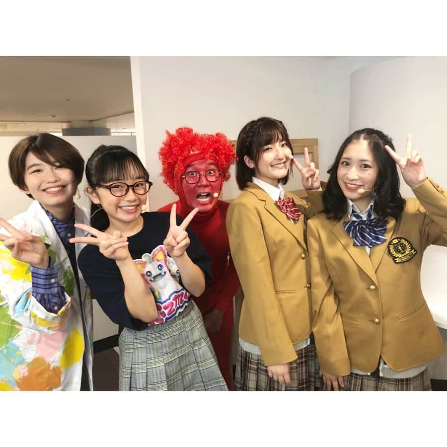 加藤一華さんのインスタグラム写真 - (加藤一華Instagram)「. 昨日は、ららぽーとTOKYO-BAYにて 音で進化するおもちゃ"リズモ"のイベントでした🌟 来てくれたみんなありがとう！！！ . よっち…じゃなくて… ボンボンTVから登場したリズモ 「かにりん」が来てくれたり🦀 超頼もしいスーパー小学生、ひまちゃんも来てくれて💓 ここでしか見れないスペシャルイベントだったんじゃないかな！？✨ . 音に反応するリズモ可愛かったなぁ🥺♬ 連れて帰ったみんな、かわいがってあげてね😌💓 たくさん歌って踊って楽しかったー！ みんなに会えてハッピーな祝日でした😎 . かにりんは、楽屋でも異質なオーラを放っていました。笑笑 . #ボンボンTV #リズモ #タカラトミー #takaratomy #イベント #トイザらス #event #ひまひまチャンネル」10月23日 22時25分 - ichika_kato