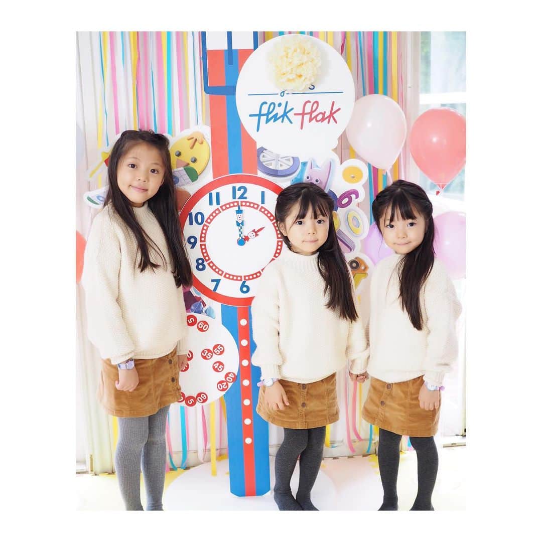 Yukiさんのインスタグラム写真 - (YukiInstagram)「週末はフリックフラック  @flikflak のイベントへ行ってきました😊🎀 * *  キッズ時計で大人気のflikflak のアプリは時計の読み方が楽しく学べて三姉妹も夢中になってました♡♡ @djjetman  のDJリトミックがすごく楽しくて、保育園の先生と幼児体育の先生がオシャレにお歌やダンスと楽しませてくれて三姉妹もずっと踊ってました♡♡ みんなで踊ったパプリカも可愛かった🥰🎀 * *  @ngs.rky.kuy ちゃんにも会えて楽しい時間でした♡♡ * *  #flikflakwatch  #flikflakfamily  #FlikFlak」10月23日 22時35分 - yukikuu96