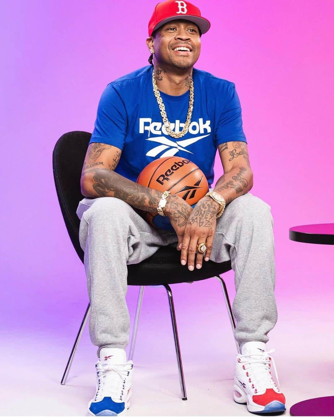 アレン・アイバーソンさんのインスタグラム写真 - (アレン・アイバーソンInstagram)「Get yours Now! @footlocker & @champssports #NotJustABasketballShoe #DoubleCross #BeyondTheBaselines #ReebokBasketball」10月23日 22時43分 - theofficialai3