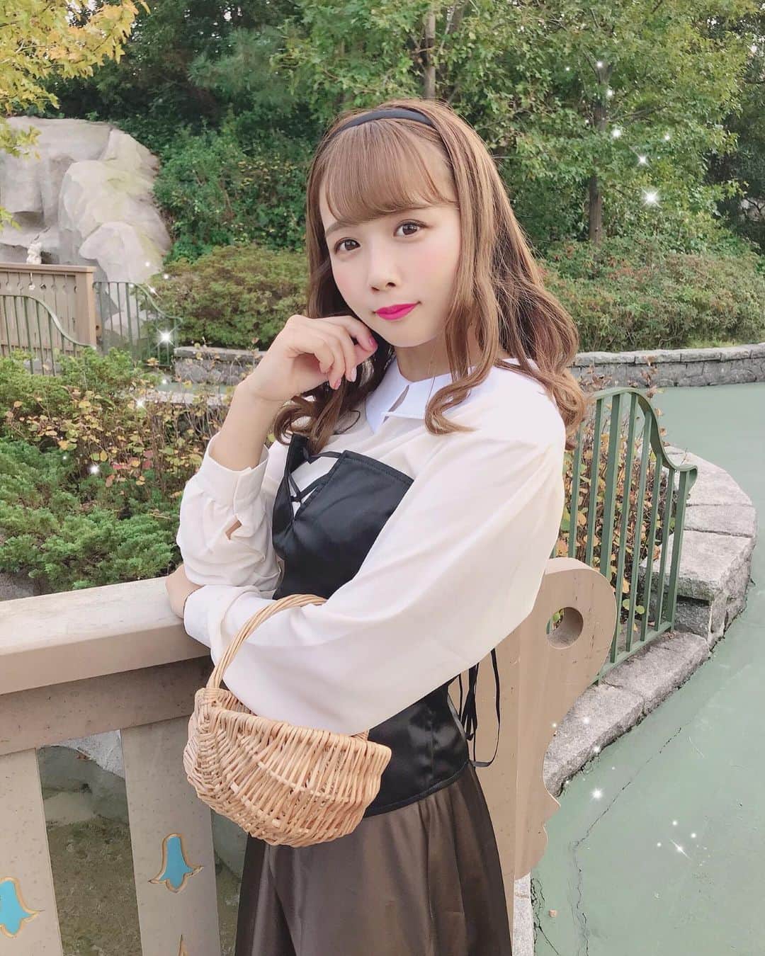 のインスタグラム：「. . #dハロ  第8弾(*´ω｀*)💗 . . 町娘のオーロラ😻 毎年やりたいと思ってたの！ やっとできた✨ . . . #tokyodisneyland #disneyland #disney #tdl #ディズニーランド #ディズニー #ディズニーハロウィン #disneyhalloween #ハロウィン #halloween #オーロラ姫 #オーロラ姫仮装 #love #instagood」