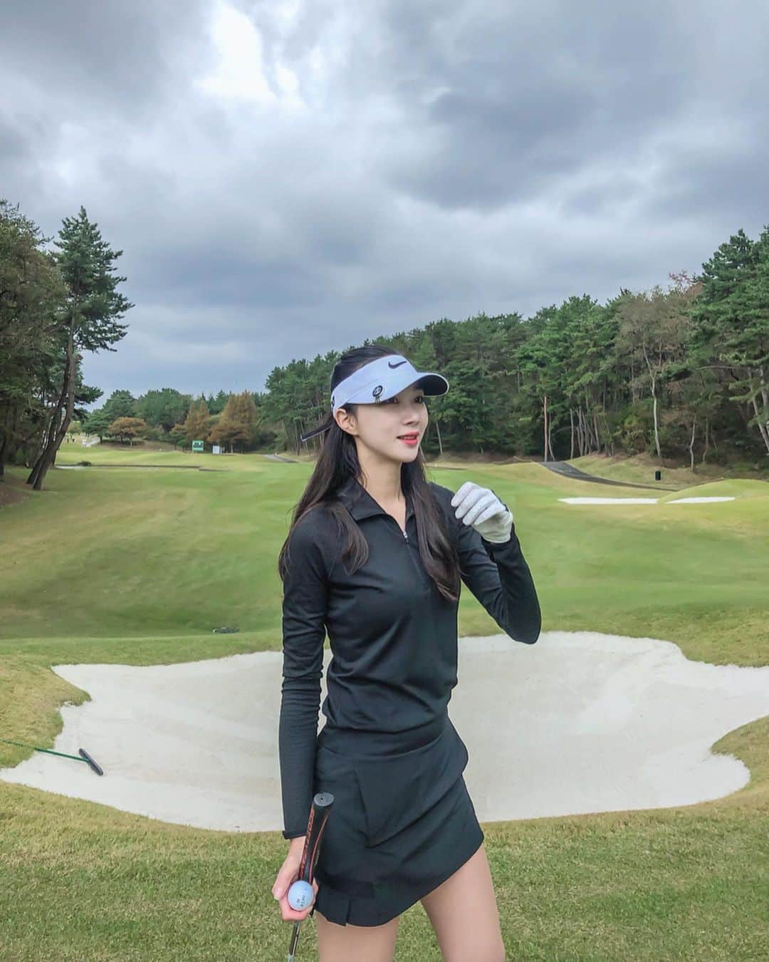 イユエリンのインスタグラム：「#nike 와 @a_yeannn 프로와 함께한 #lpgabmwladieschampionship2019  너무 사랑스러운 #조아연프로 화이팅하세요🧡」