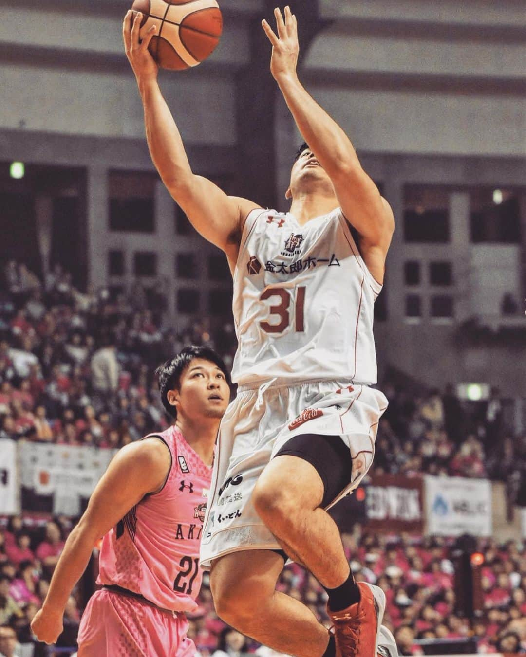 千葉ジェッツさんのインスタグラム写真 - (千葉ジェッツInstagram)「試合風景10.23vs秋田 #chibajets #Bリーグ #basketball #バスケ #千葉ジェッツ #ここから一つずつ #週末は島根戦 #ホームの力 #共に戦ってください🔥」10月23日 23時38分 - chibajets_official