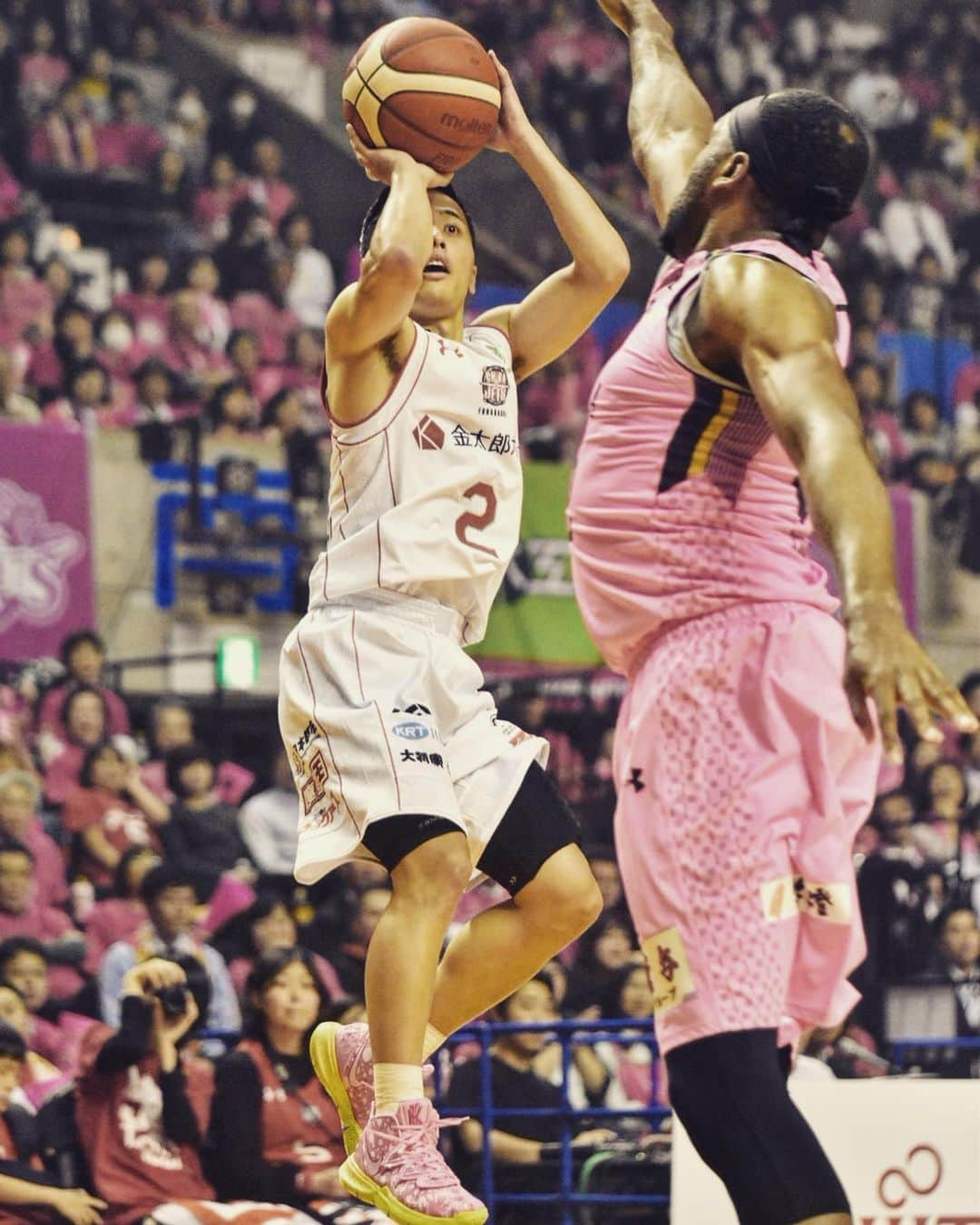 千葉ジェッツさんのインスタグラム写真 - (千葉ジェッツInstagram)「試合風景10.23vs秋田 #chibajets #Bリーグ #basketball #バスケ #千葉ジェッツ #ここから一つずつ #週末は島根戦 #ホームの力 #共に戦ってください🔥」10月23日 23時38分 - chibajets_official