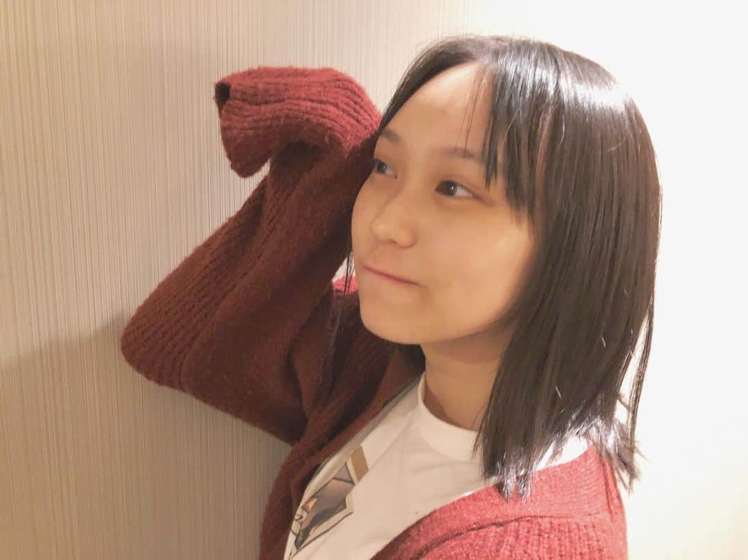 豊永阿紀さんのインスタグラム写真 - (豊永阿紀Instagram)「#100日未成年  推しが撮ってくれました。 別の推しのTシャツ着てるのに。」10月23日 23時58分 - aki_t_official