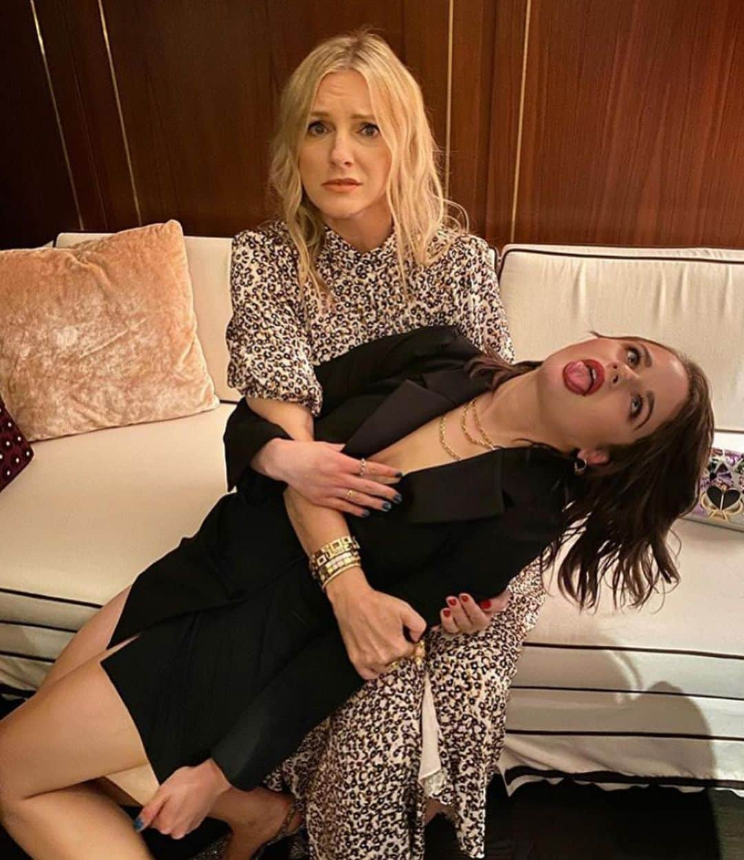 ジョーイ・キングさんのインスタグラム写真 - (ジョーイ・キングInstagram)「How I thought my night went...how it really went #OnLaurasLap @laurabrown99」10月24日 0時10分 - joeyking