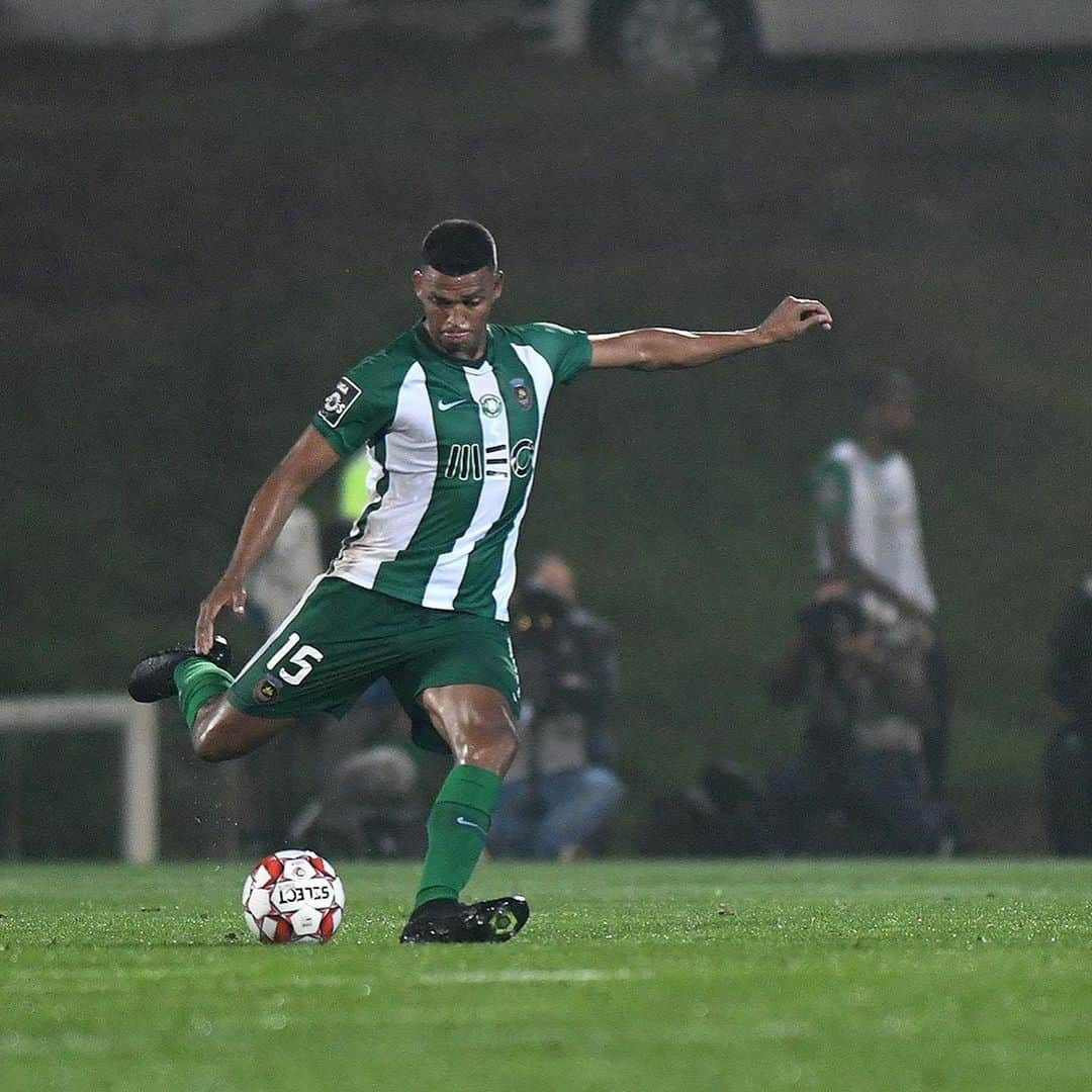 アデルラン・サントスのインスタグラム：「Seguimos trabalhando!!! ✊🏾💚💚 sempre @sakproject」