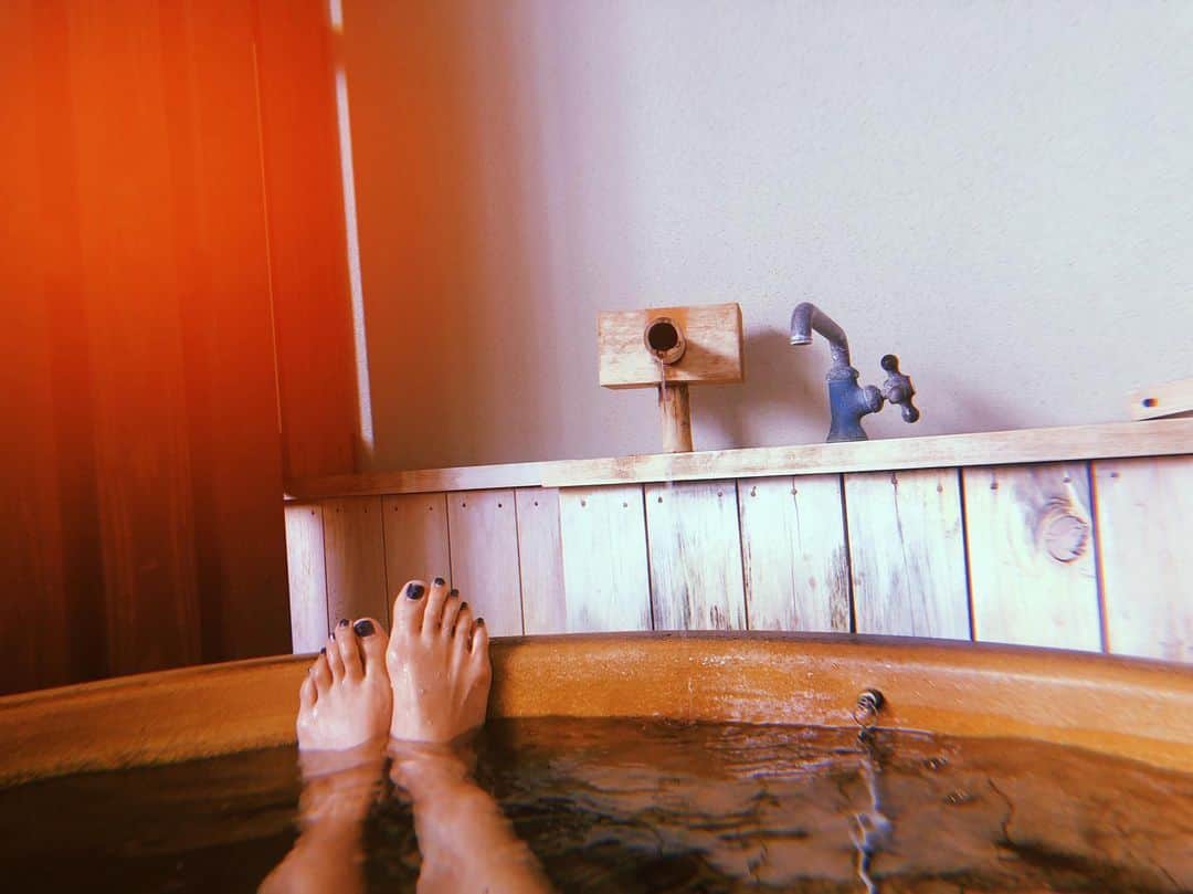 のインスタグラム：「Good morning♨️ 今日も撮影頑張ります。」