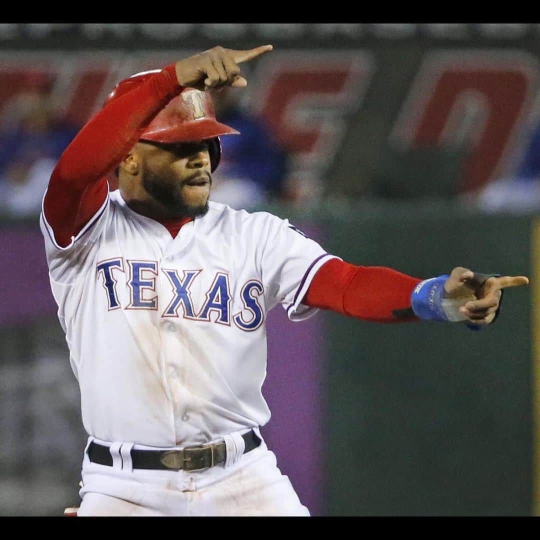 デライノ・デシールズ・ジュニアのインスタグラム：「From year 1 to year 5. Thank you for the memories Globe Life Park! ❤️ #togetherwe #globelifepark #finalgame」