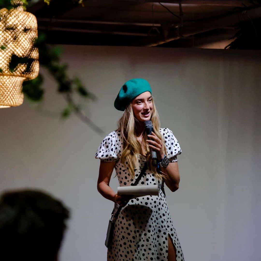 キャメロン・ラッセルのインスタグラム：「Model activist @sierra on why she joined the #climatestrike. // Model Mafia organized @modelactivist in New York, London, Paris, Shanghai, San Francisco, Berlin, Barcelona, Madrid, Melbourne, Dublin, Athens, and Milan to join 4 million people around the world on #climatestrike, and take part in what we now know was the largest climate action in history. But we didn’t stop there. From coordinating a social media strike in partnership with sustainable consultancy The Slow Factory, to organizing rallies during fashion week, to sign-making, to a teach-in at @arcadiaearth, where members of our community spoke about how climate-change has effected their homelands. We hope our participation can help to raise the visibility of the powerful ongoing youth led strikes and raise the ambitions of our industry colleagues and leaders. #climatejustice #fashionforourfuture (ph @markabramsonphoto)」