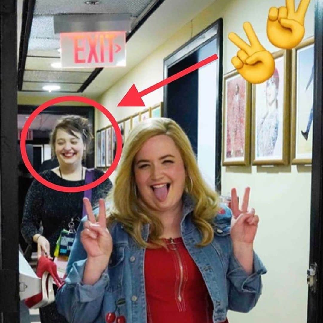 エイディー・ブライアントさんのインスタグラム写真 - (エイディー・ブライアントInstagram)「last night on @nbcsnl you got to sneak a little peek at one of my favorite people audrey aka @celestialwilderness aka my dresser for the last seven years! I just adore this woman and she has helped me pull pants on in the dark, become a chicken, a teacher, a dinosaur and always helps me feel confident to get up there and do it. BY DAY she is a real deal park ranger teaching kids about protecting the wilderness and on Saturday nights I get to have her by my side. And for many many years her lovely mother vicki jo has been kenan’s dresser! This is a family affair and I just love audrey! Our crew makes it all happen. 💕🌱💕」9月30日 2時48分 - aidybryant