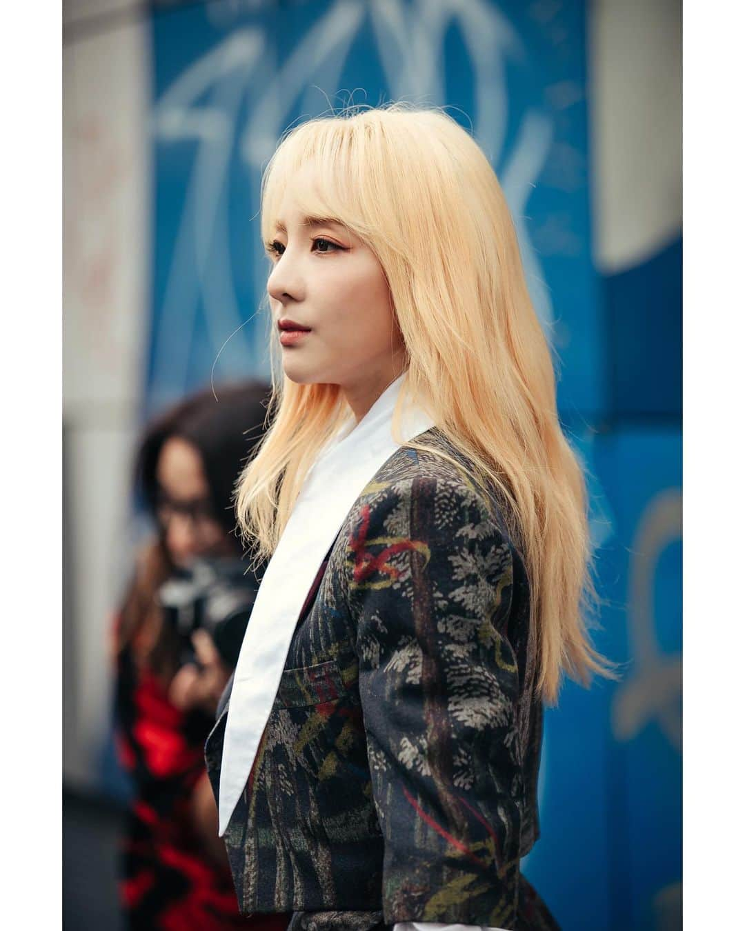 ダラ さんのインスタグラム写真 - (ダラ Instagram)「#dara #pfw @viviennewestwood 💕 photo by @jaylim1 📸🙏🏻」9月30日 6時32分 - daraxxi