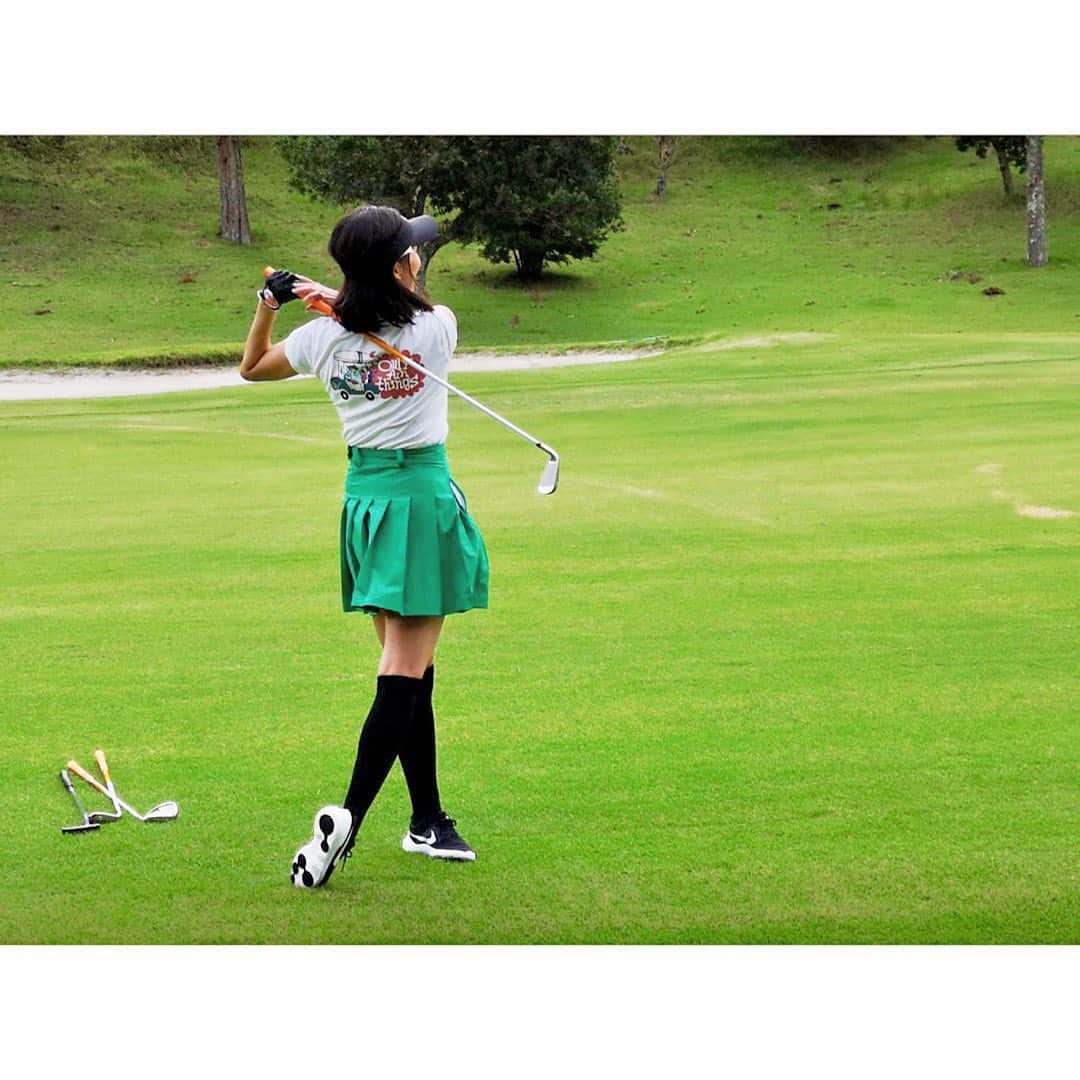 中田奈沙さんのインスタグラム写真 - (中田奈沙Instagram)「Sunday golf⛳️ 恒例になりつつある @akikogt1127 と 晃子お父様とのゴルフ☺️✨ はよ上手くなりたいので 頑張ります🤗 * * #golf #instagolf #golfstagram #me #golfing #rosasen #jlindeberg #nike #nikegolf #callaway #chiba #moonlakegolfclub #sunday #ootd #fashion #instafashion #ゴルフ #ロサーセン #ナイキゴルフ #ムーンレイクゴルフクラブ鶴舞 #ムーンレイクゴルフクラブ #中田奈沙 #ジェイリンドバーグ #ナイキゴルフ #ナイキ #ファッション #コーデ #コーディネート #千葉 #キャロウェイ」9月30日 17時37分 - nasa_nakada