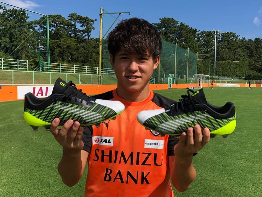 滝裕太のインスタグラム：「. この靴と共に💪🏻🗻 #PUMAOne #RUSHPACK #PUMAFuture #PUMAFOOTBALL #オレヲミロ #spulse  #清水エスパルス #滝裕太」